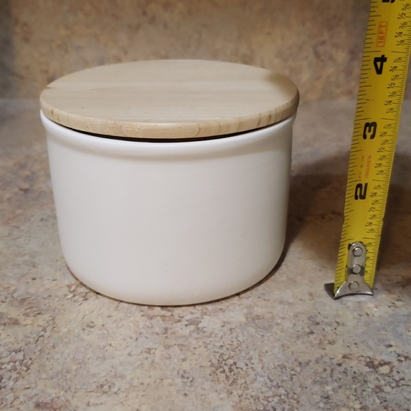Dog bone ceramic storage container NWT - Picture 2 of 5